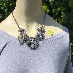 Premier Designs Botanical Necklace and Earring Set
